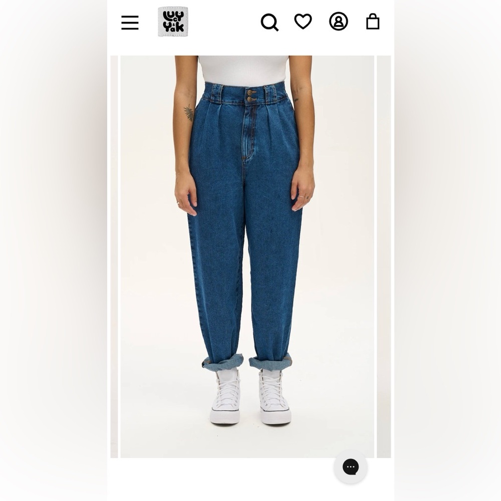 Addison - Tapered Denim Jeans in Mid Wash Blue